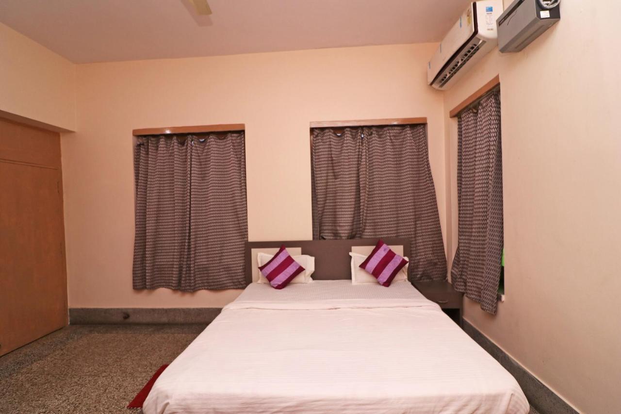 Spot On 39527 Hotel Saraogi Spot Gaya Exteriér fotografie